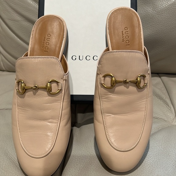 Gucci
Princetown Loafer Mule - Picture 2 of 5